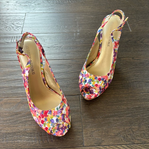 Audrey Brooke Size 7.5 Multicoloured Open Toed 5 Inch Wedges - Picture 1 of 13